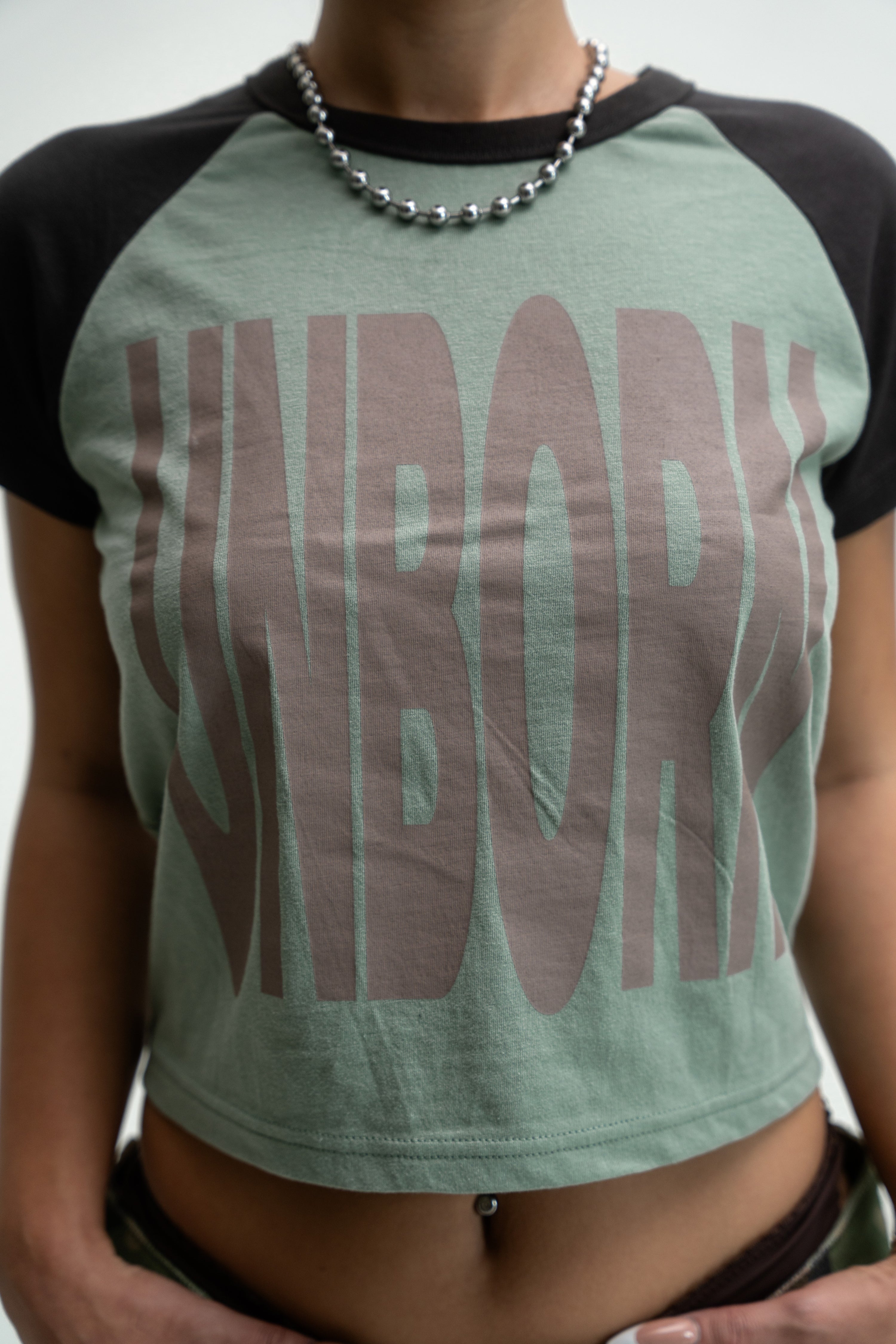 UNBORN LOGO RAGLAN BABY TEE (Green/Brown)