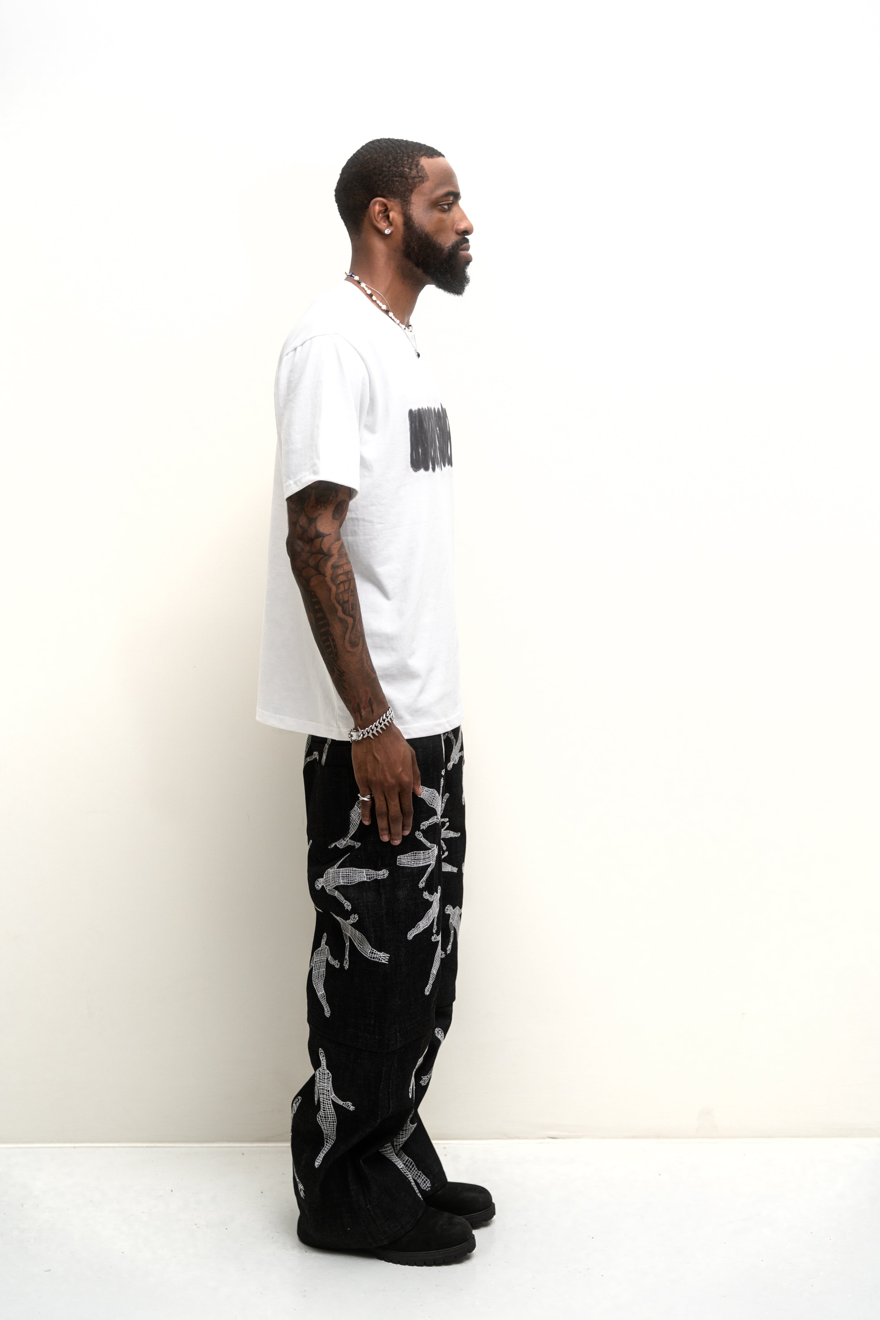 UNBORN SOCIETY SPRAY PAINT T-SHIRT (White)