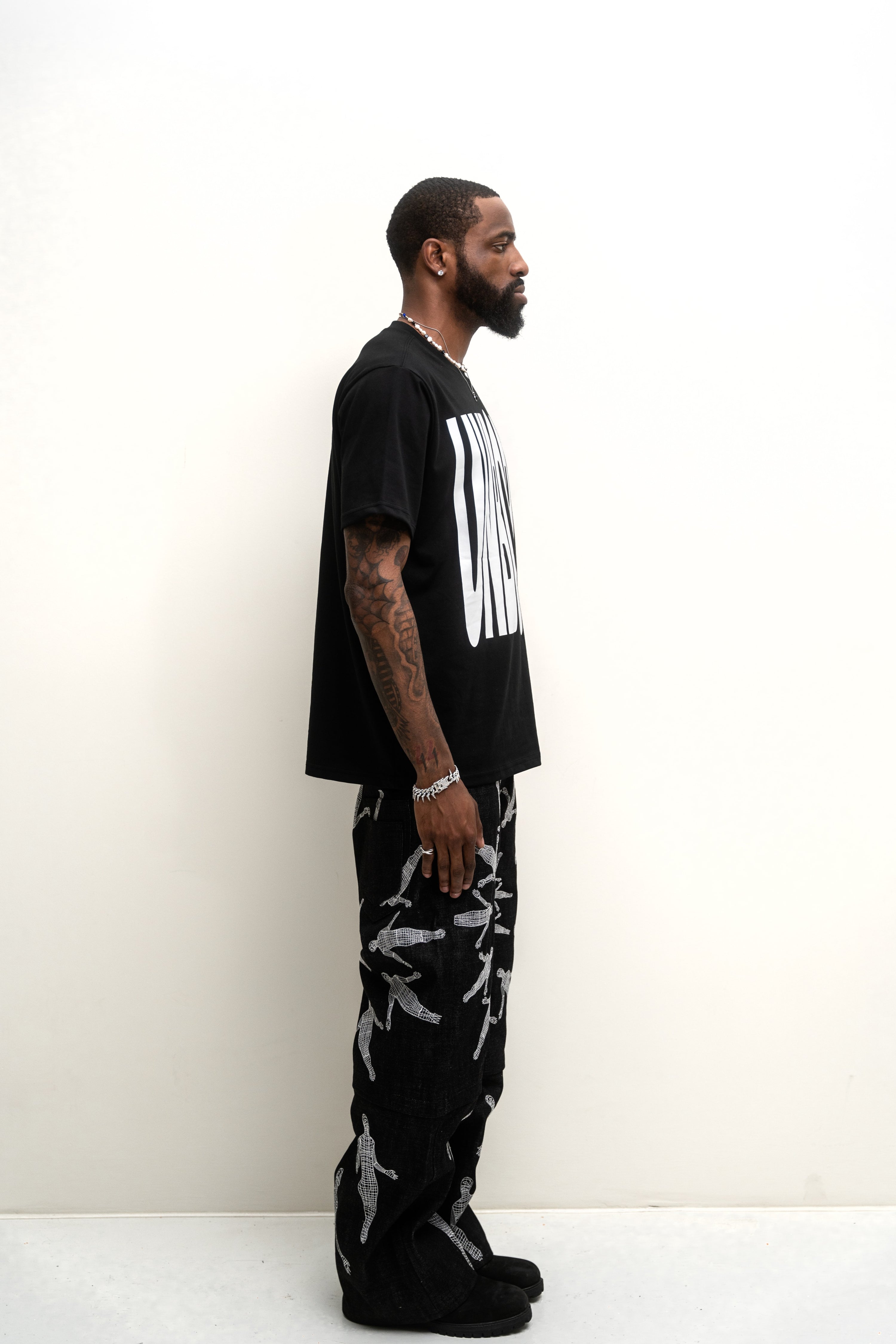 UNBORN LOGO T-SHIRT (Black)